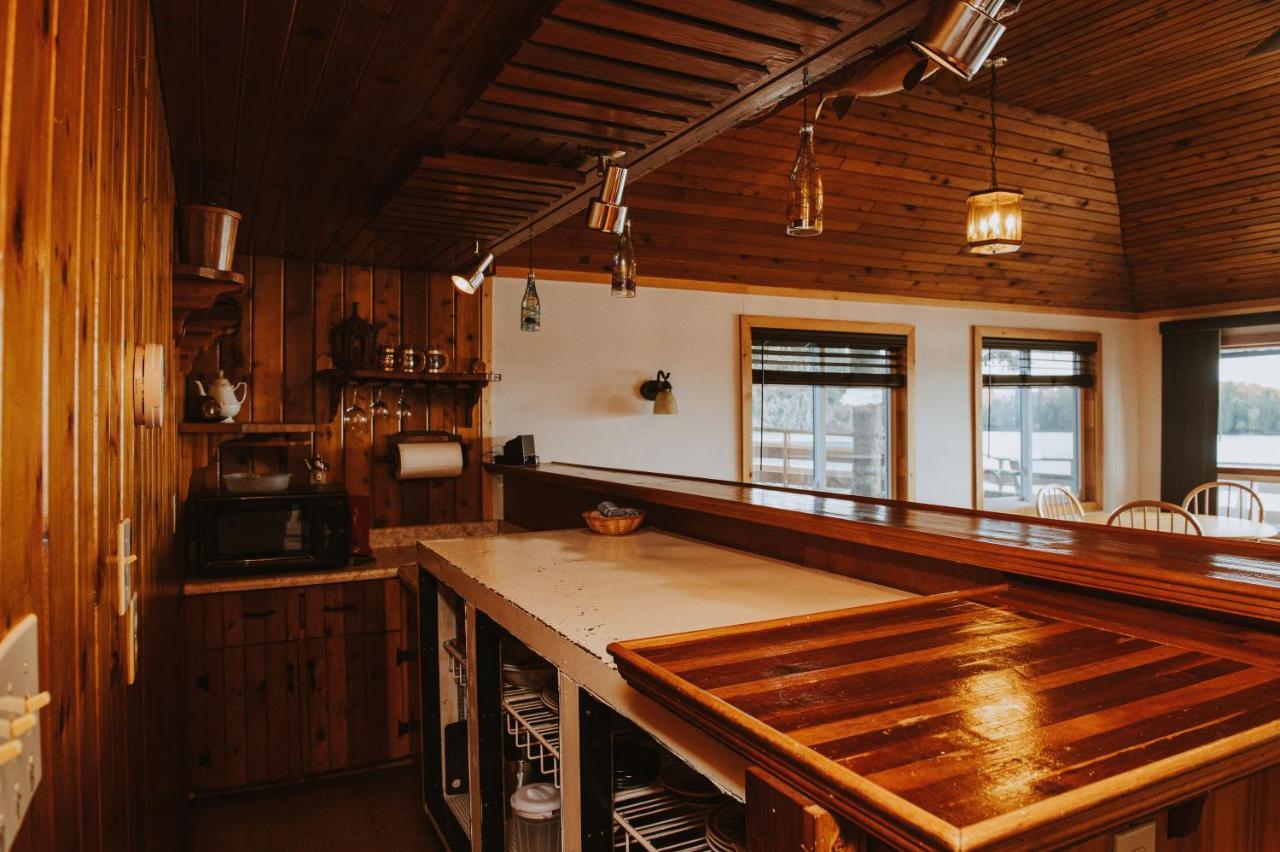 Lang Lake Resort Espanola Ngoại thất bức ảnh