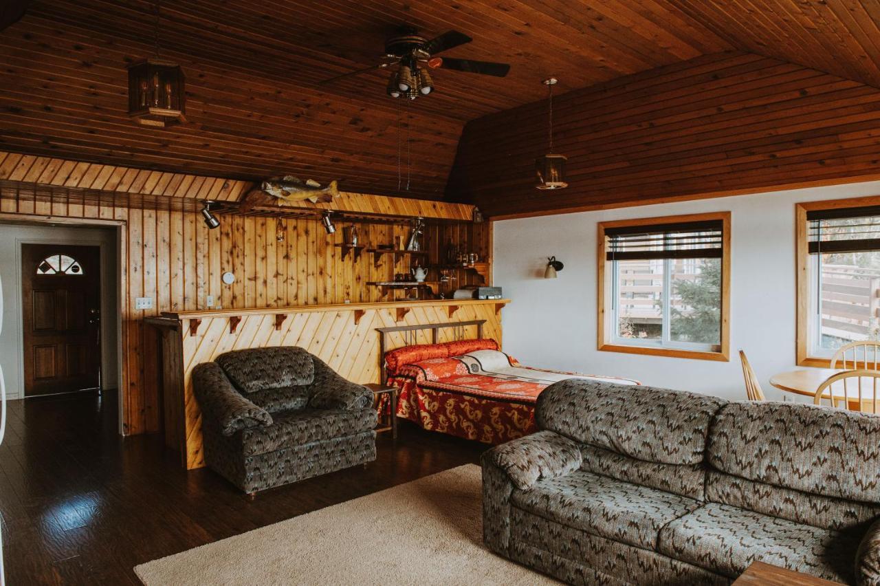Lang Lake Resort Espanola Ngoại thất bức ảnh