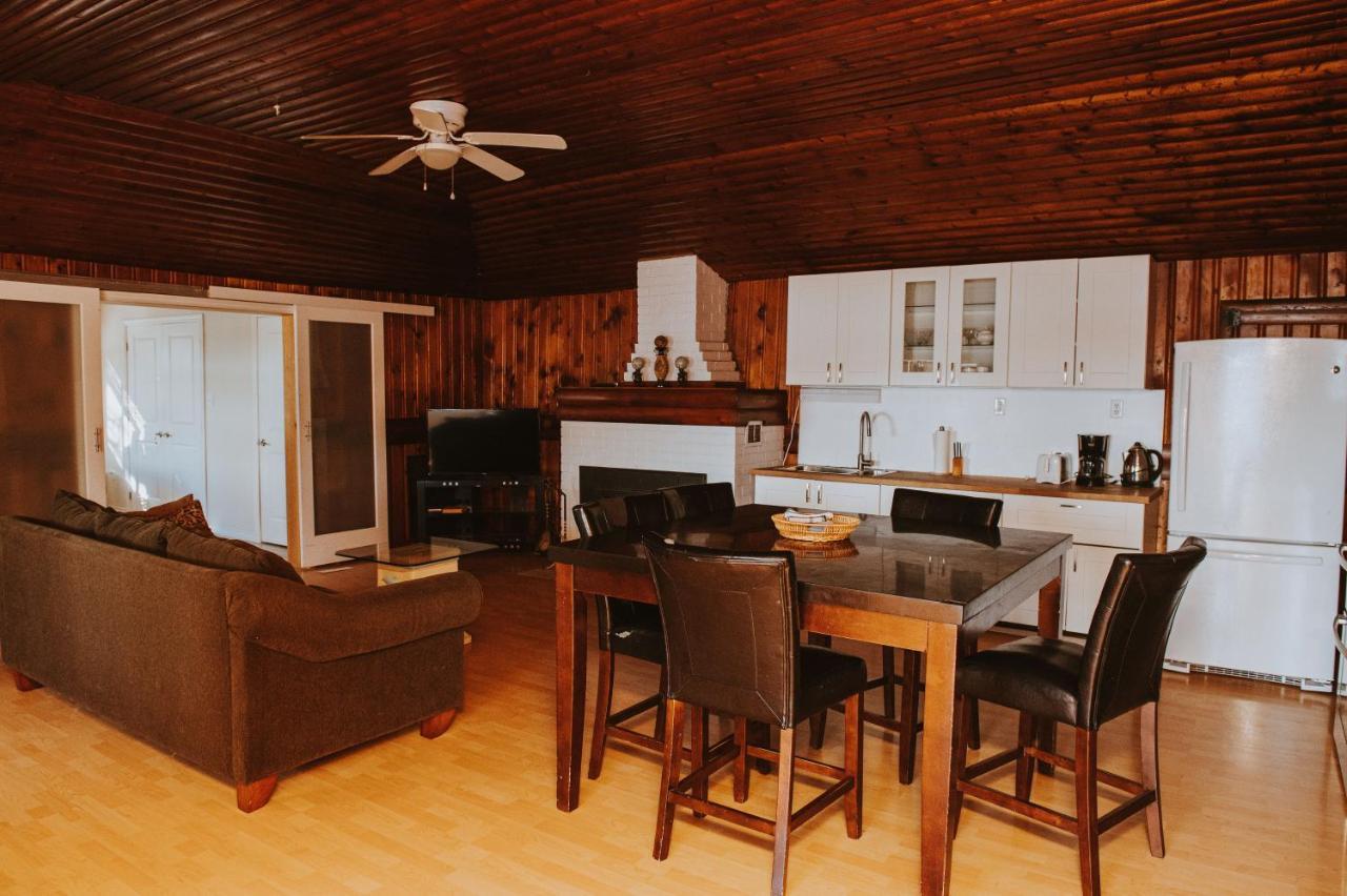 Lang Lake Resort Espanola Ngoại thất bức ảnh